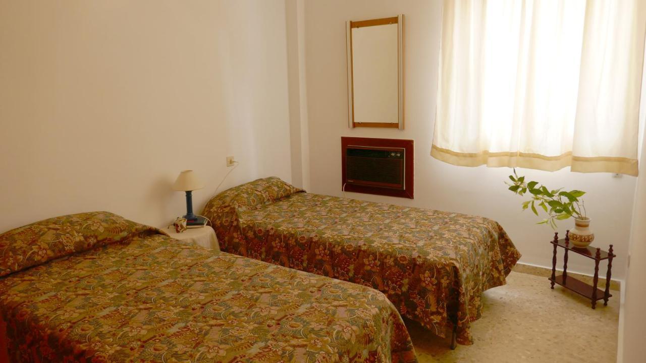 Casa Soleada En Calle Tranquila Vakantiehuis Sevilla